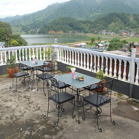 Hotel Blue Heaven Pokhara Exterior photo